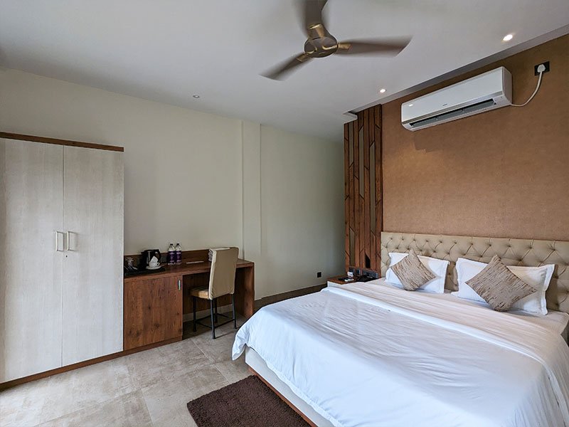 Premium Executive Cottage Room