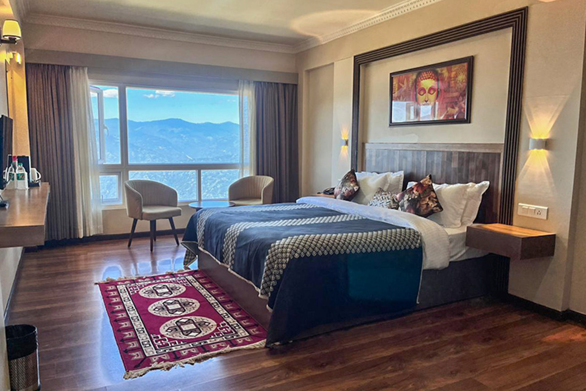 Premium King Mountain View Room