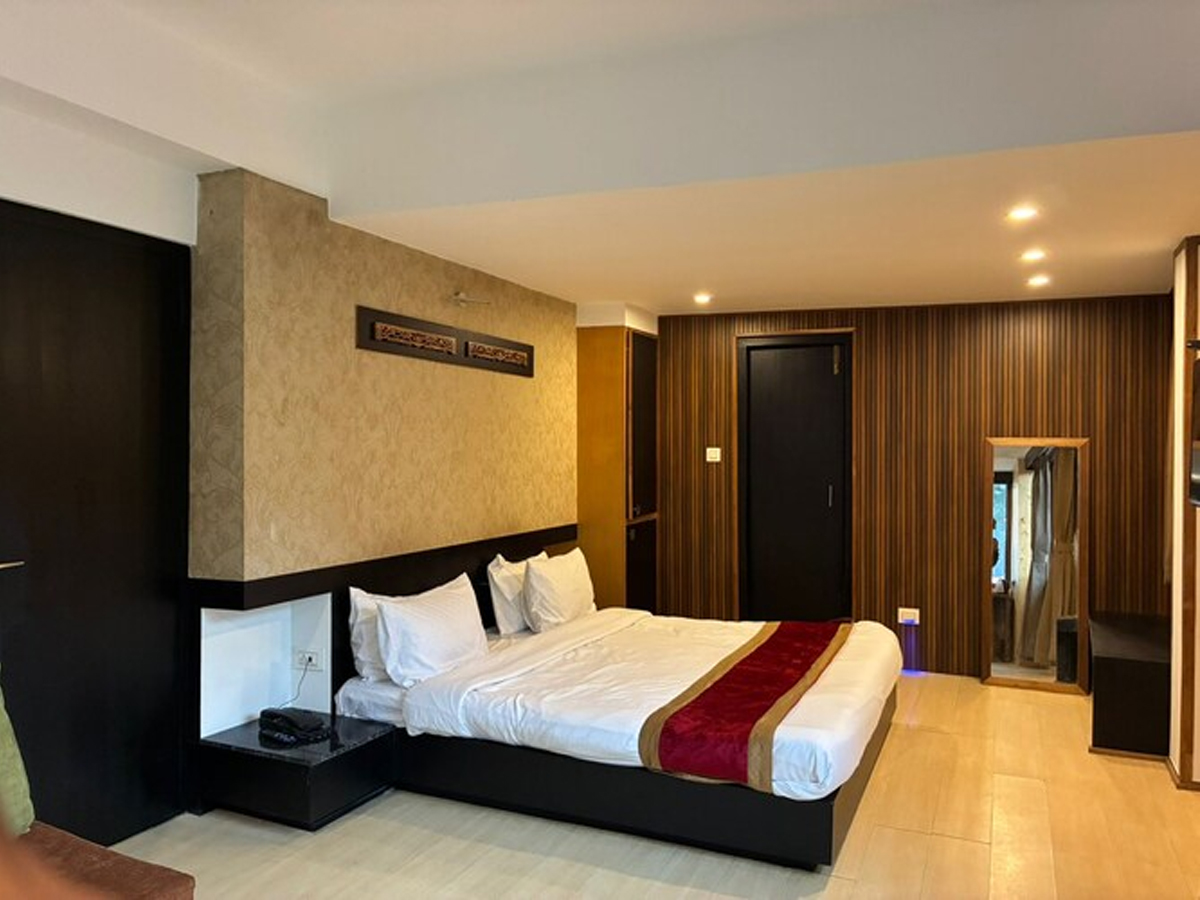 Deluxe Room with City View